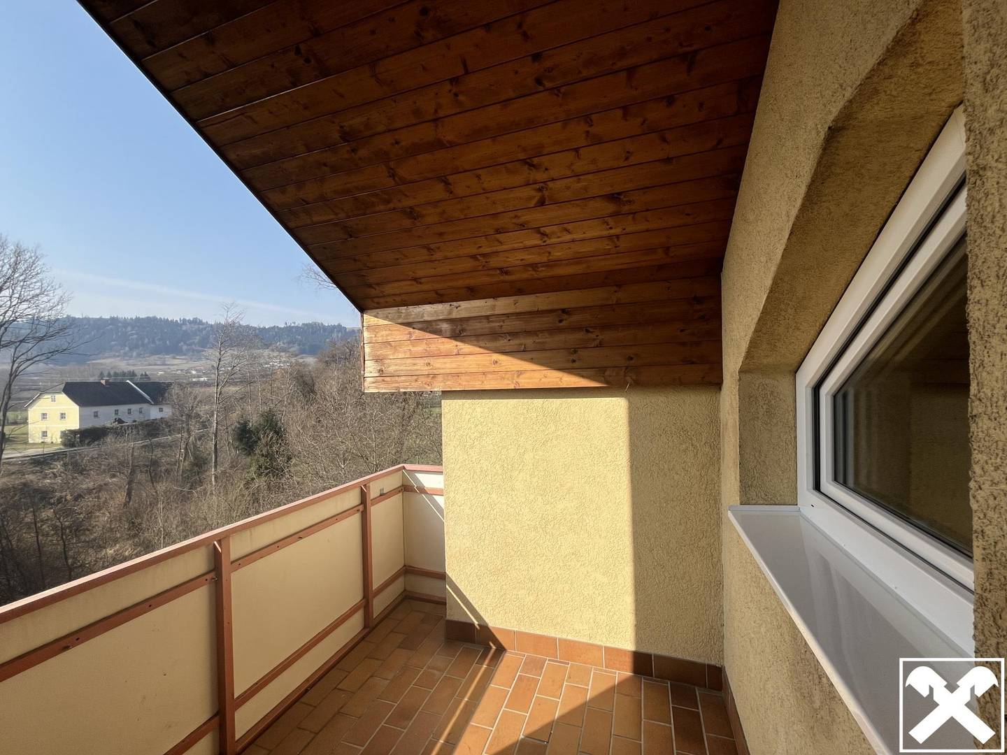 Dachgeschosswohnung mit Loggia und Fernwärme