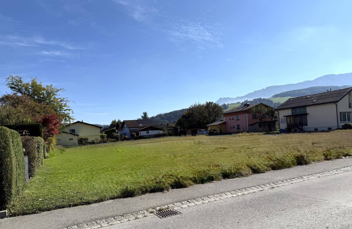 Sonnige Baugrundstücke Nofels
