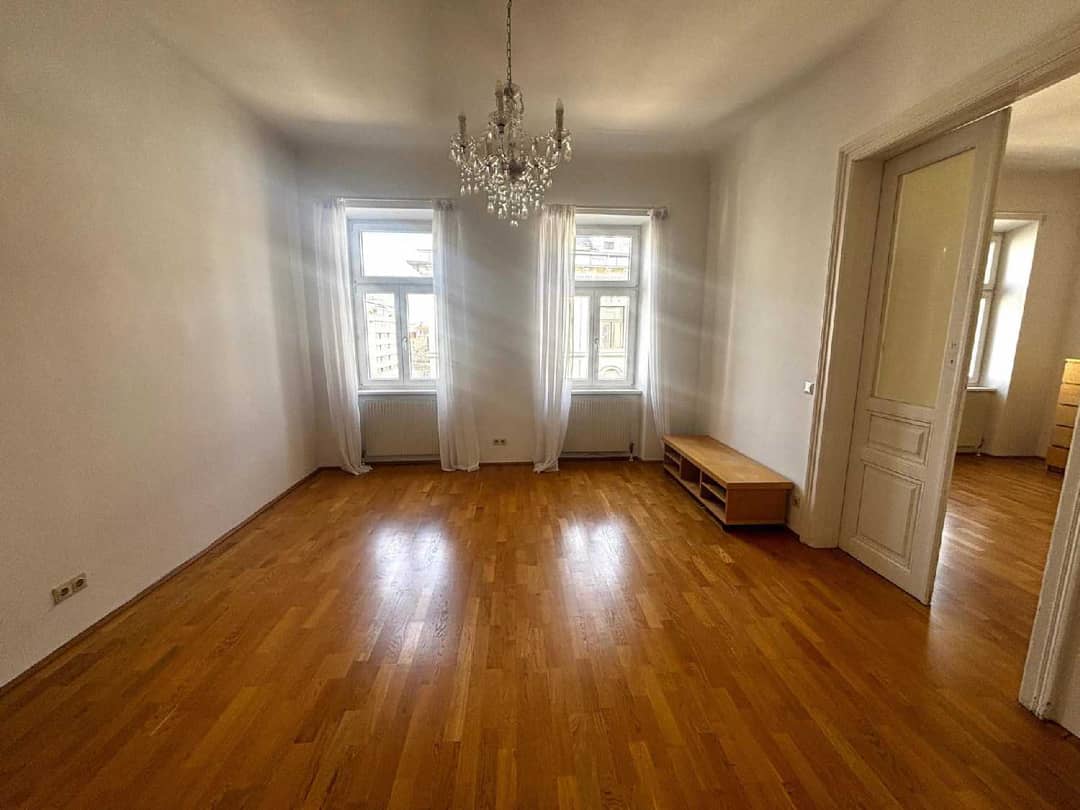Altbauwohnung nahe Arenbergpark mit Lift