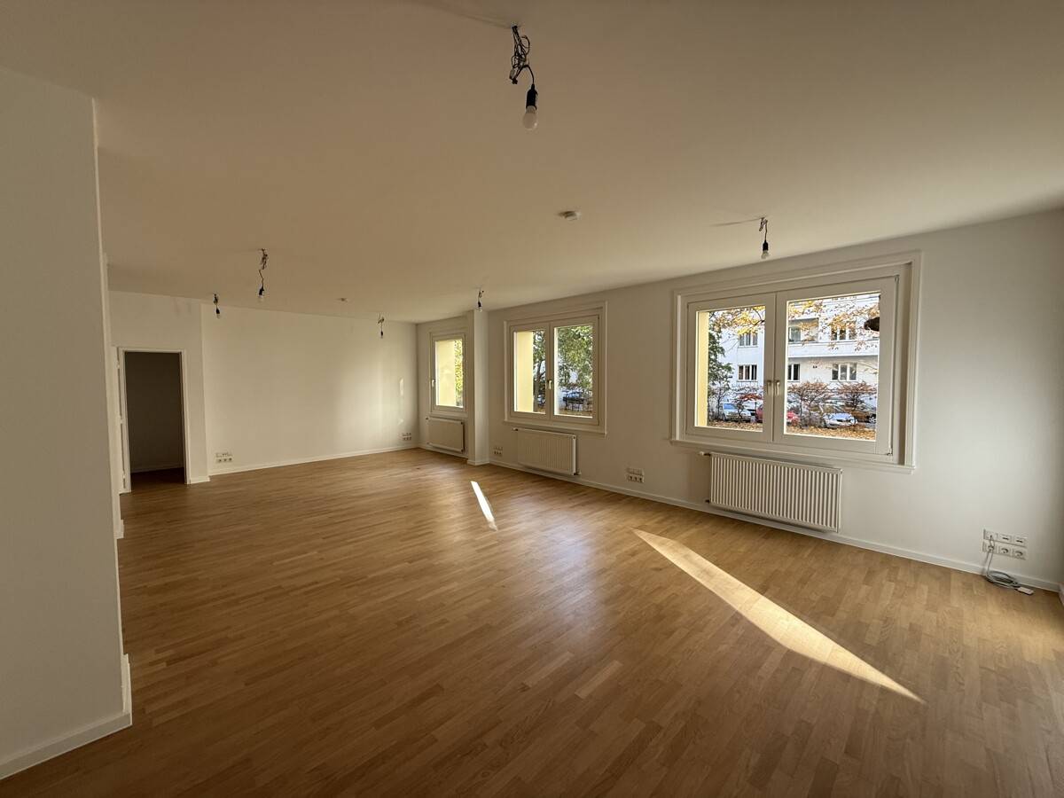 Helles Büro 122m² mit Loggia Stadtpark