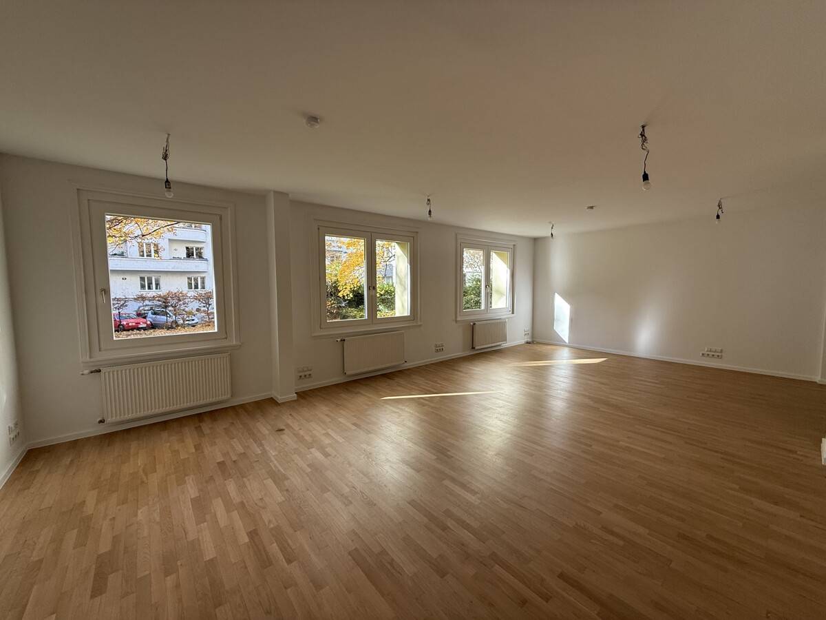 Helles Büro 122m² mit Loggia Stadtpark