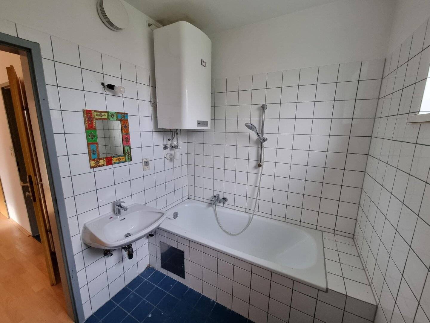 Apartment with loggia near bus stop