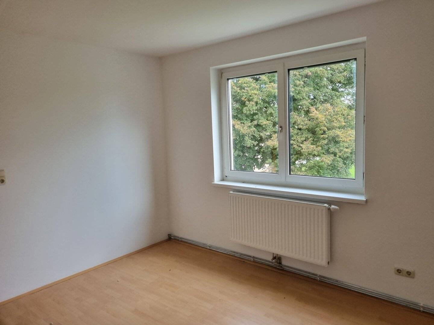 Apartment with loggia near bus stop