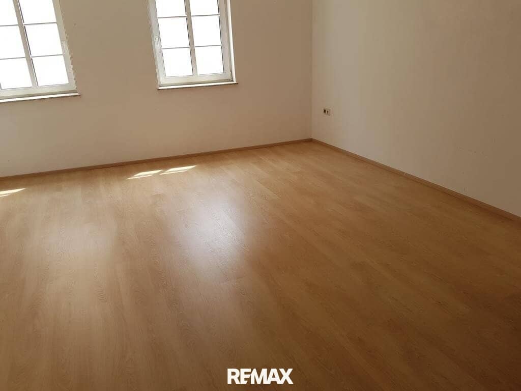 Single flat Braunau centre