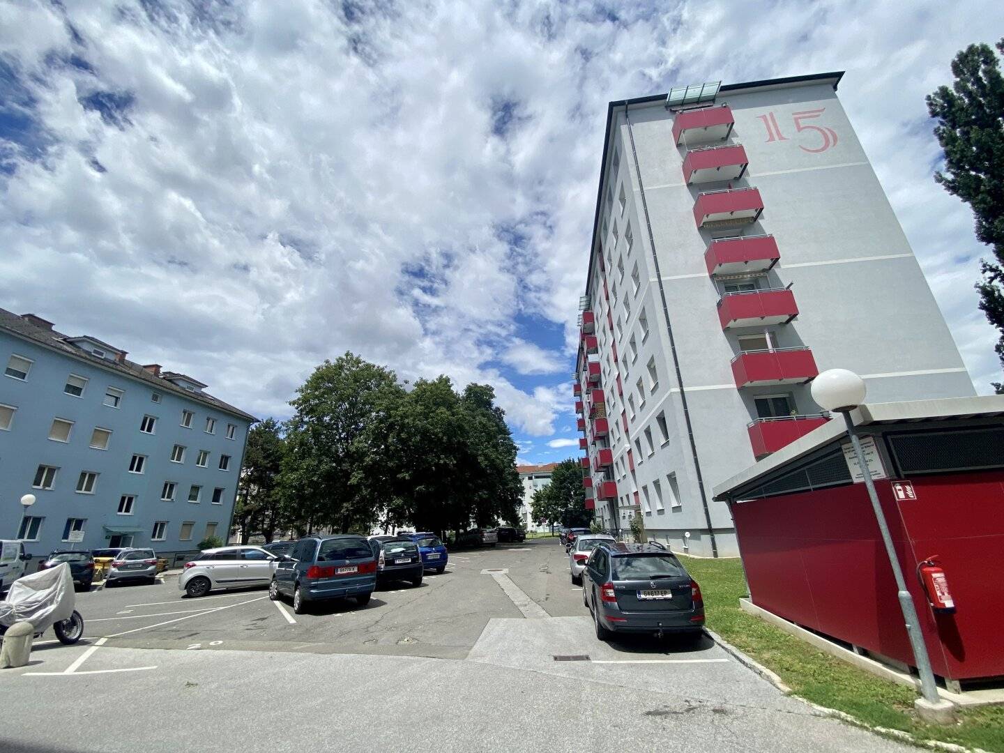 Helle Wohnung mit Balkon und Loggia