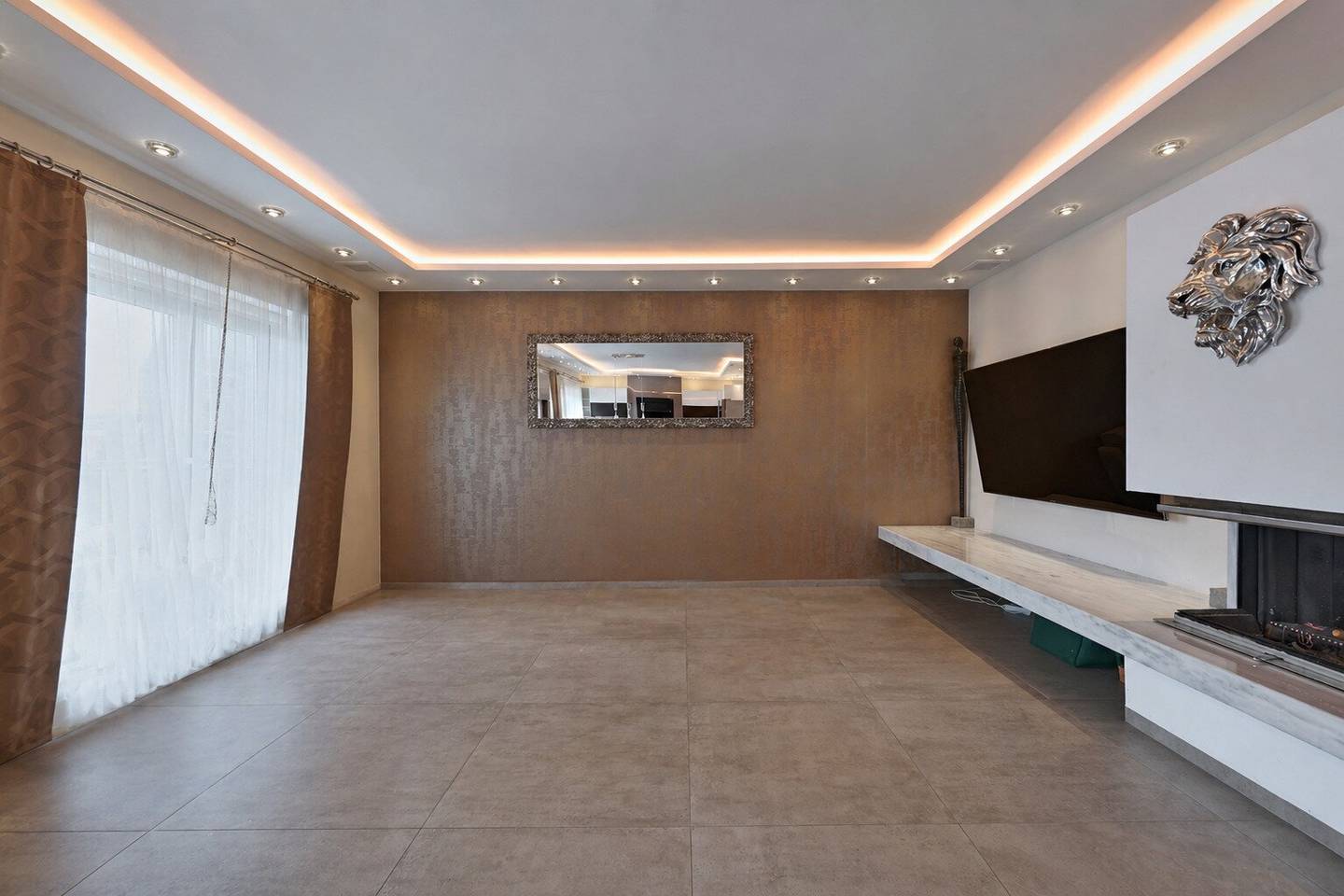 PANORAMABLICK über WIEN! Stilvolle 3,5 Zimmer Wohnung nahe der MARIAHILFER Straße mit MODERNSTER AUSSTATTUNG