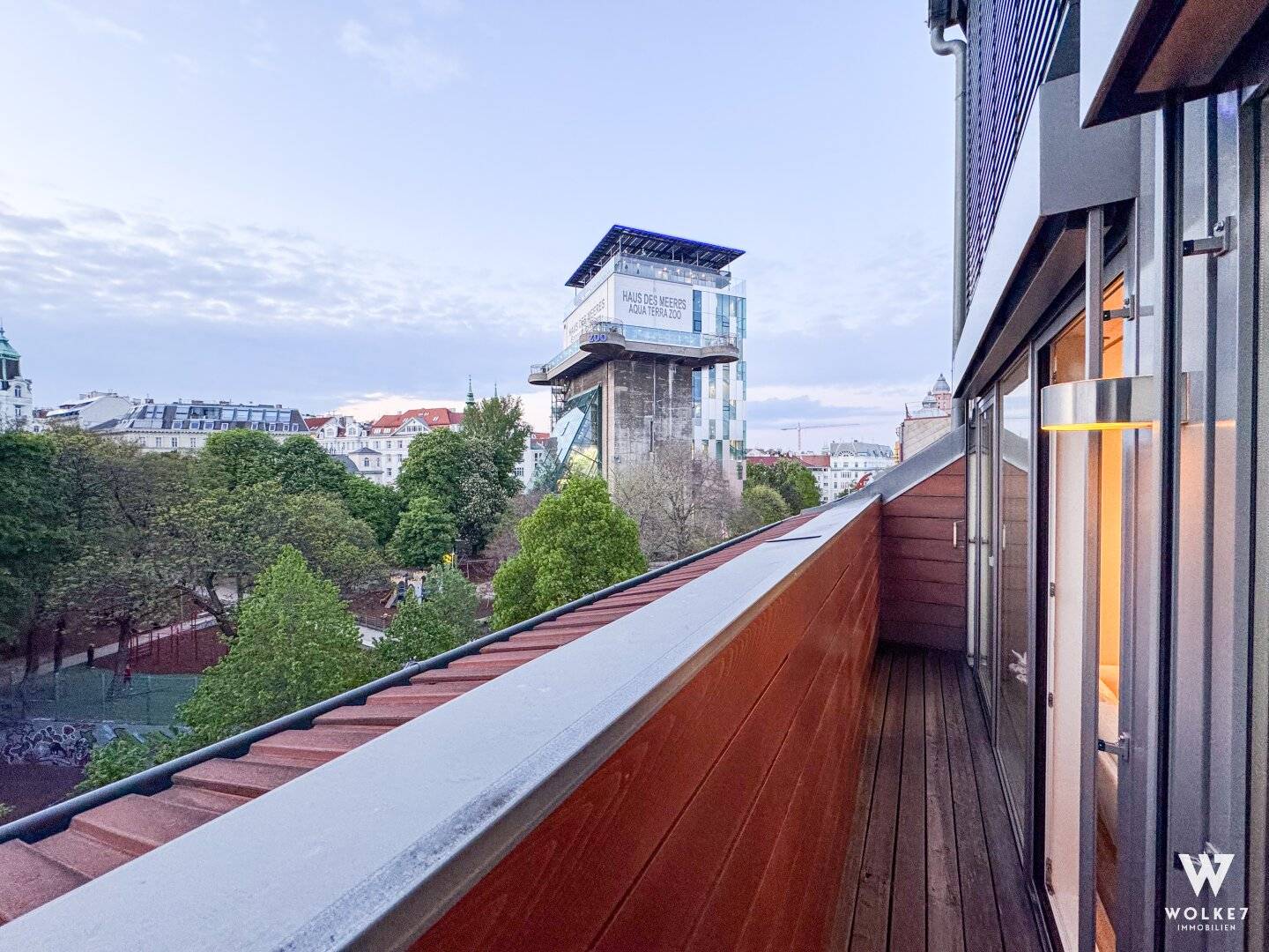 Dachgeschosswohnung mit 3 Terrassen, Wien 1060