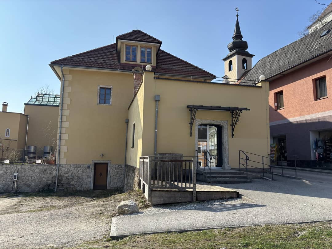 Office Space 179m² Kremsmünster