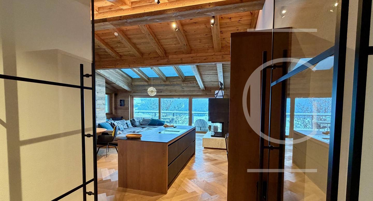 Penthouse Mountain View Second Home Designation