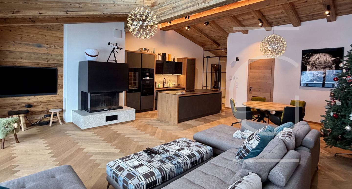 Penthouse Mountain View Second Home Designation