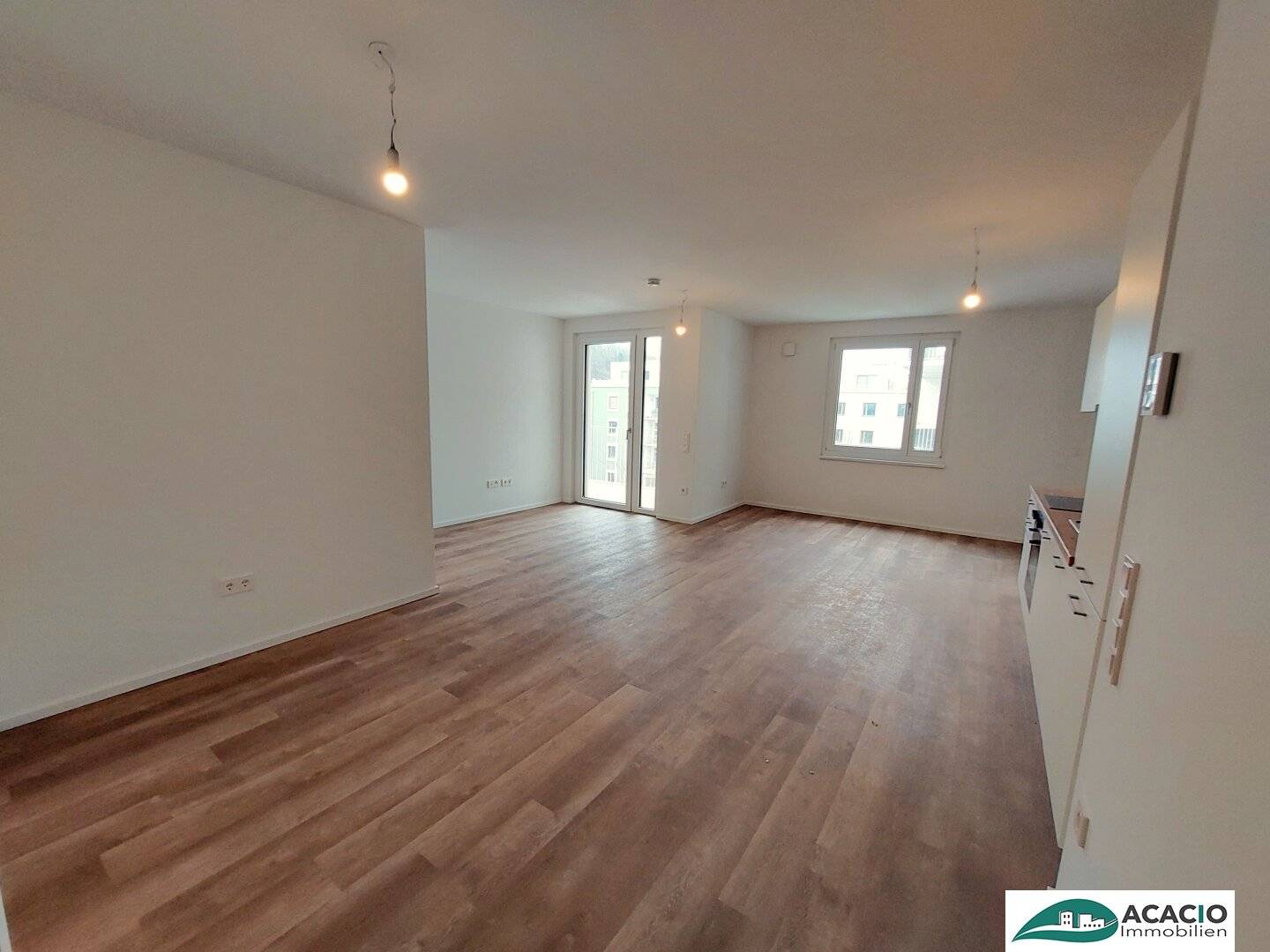 New build apartment with loggia in Tullnerfeld