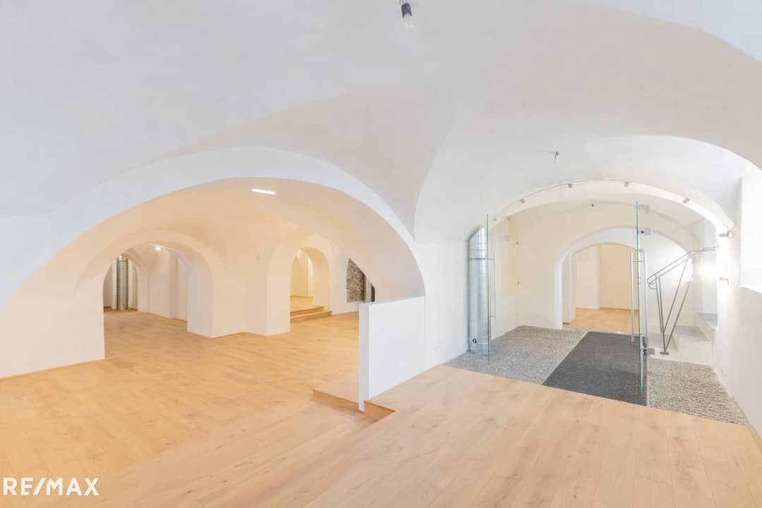 Historic Graz Local for Lease