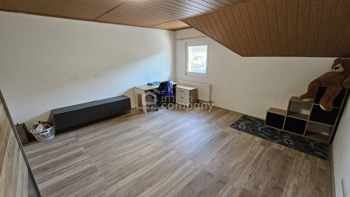 6-Zimmer-Haus mit Pool in Mannersdorf
