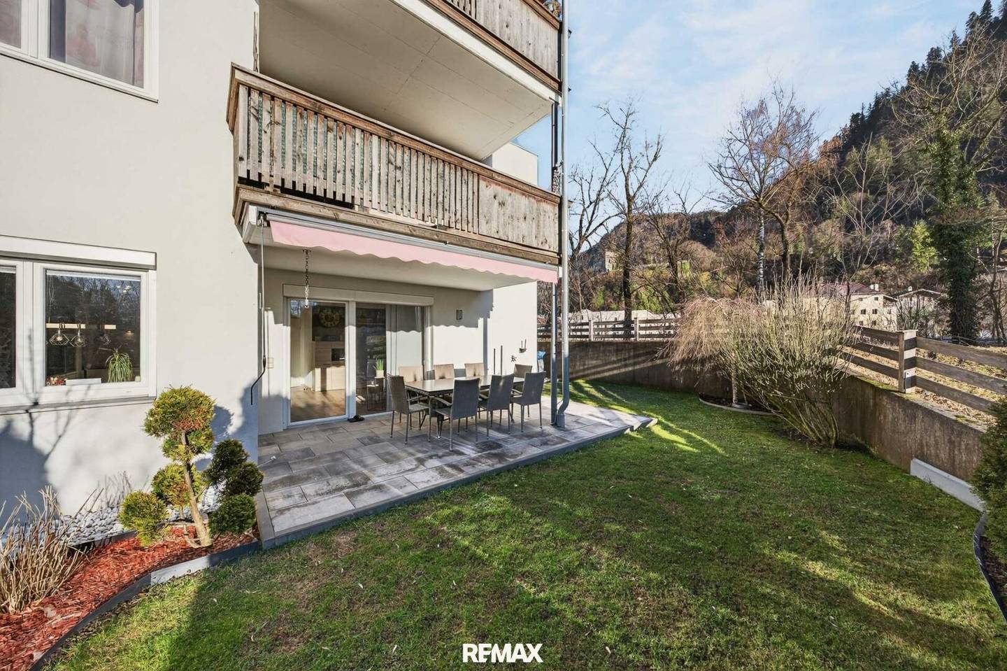 Apartment with private garden and terrace by the Inn
