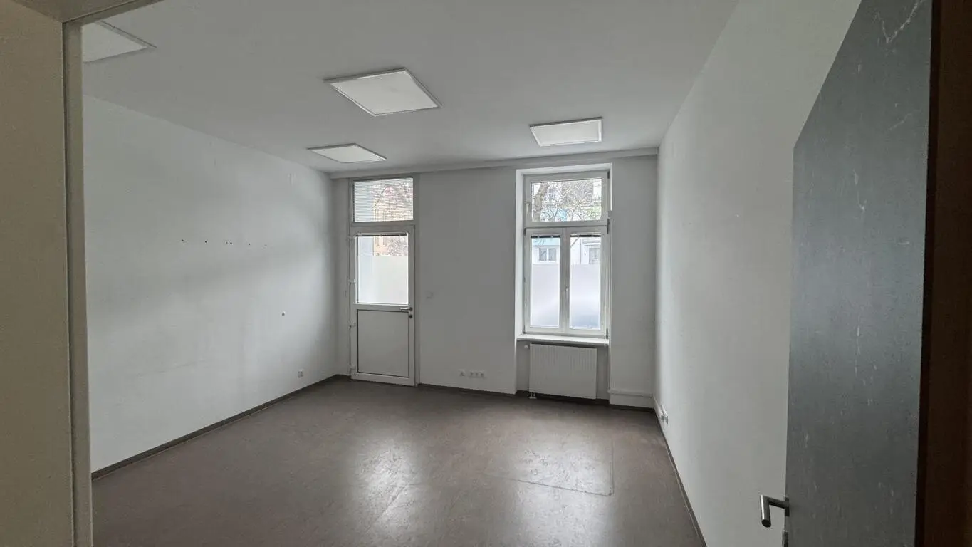 Office & Apartment EG Liesing