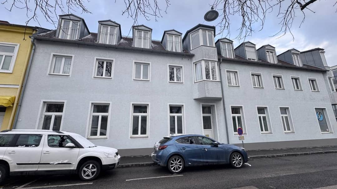 Office & Apartment EG Liesing