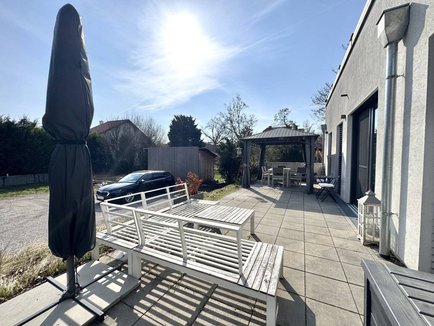 Altbau apartment with terrace Simmering