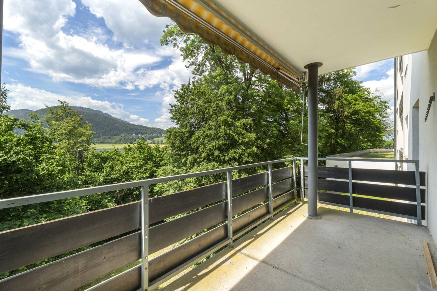 Bright apartment with panoramic view and tiled stove