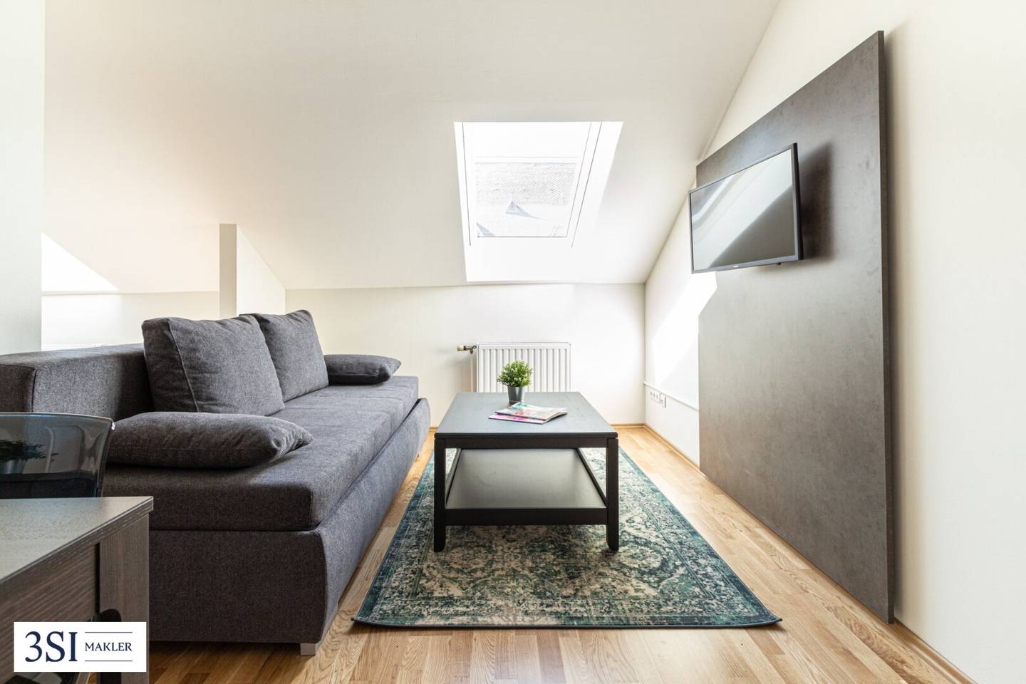 Loft-Feeling in Top-Lage des 16. Bezirks: Stilvolles Wohnen mit Sonnen-Terrasse in den Innenhof