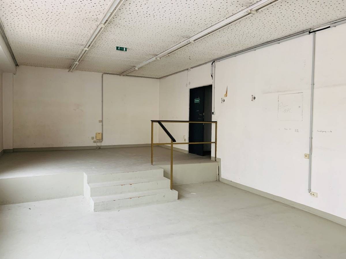 Office 261m² Meidling Main St.