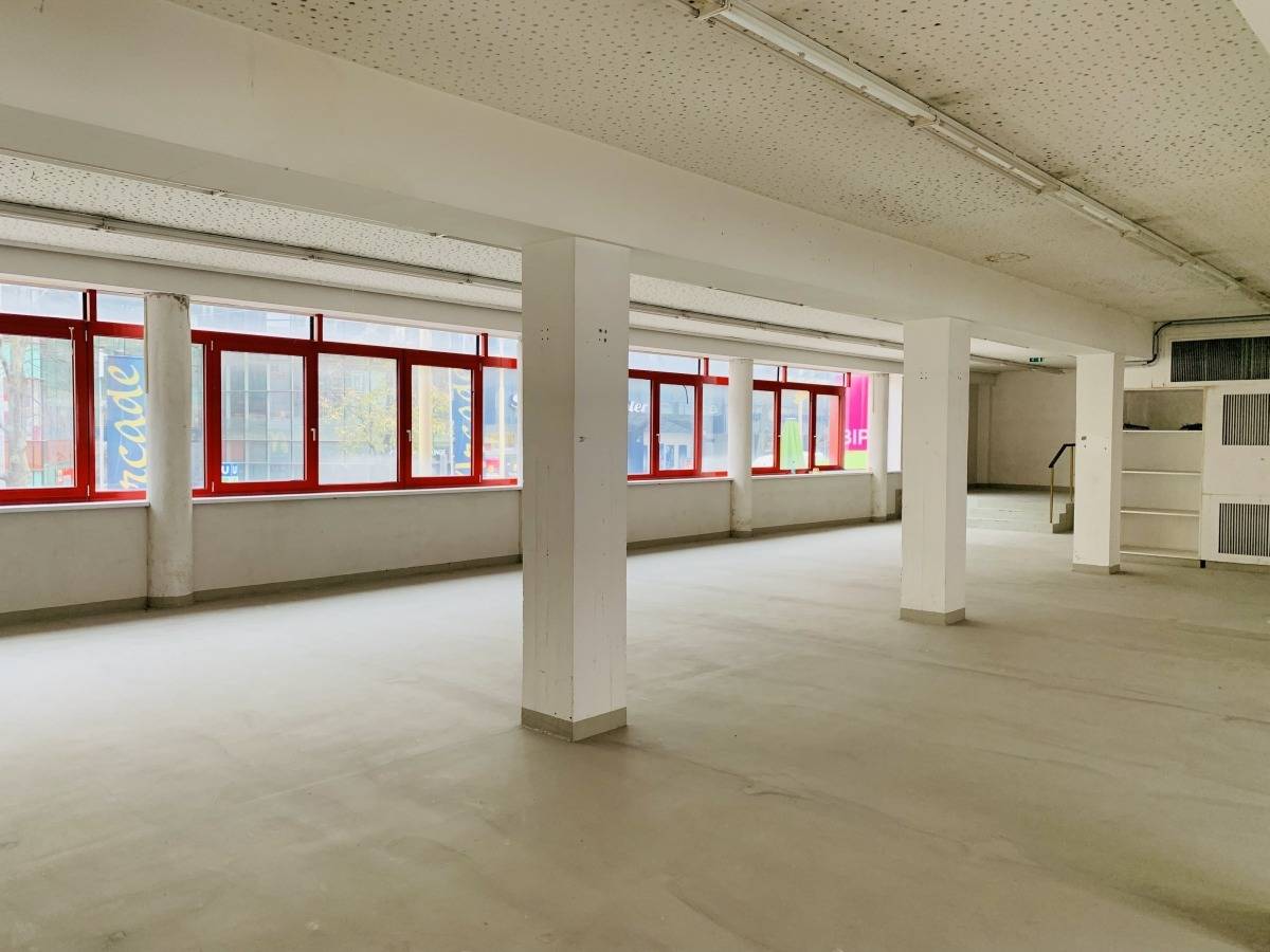Office 261m² Meidling Main St.
