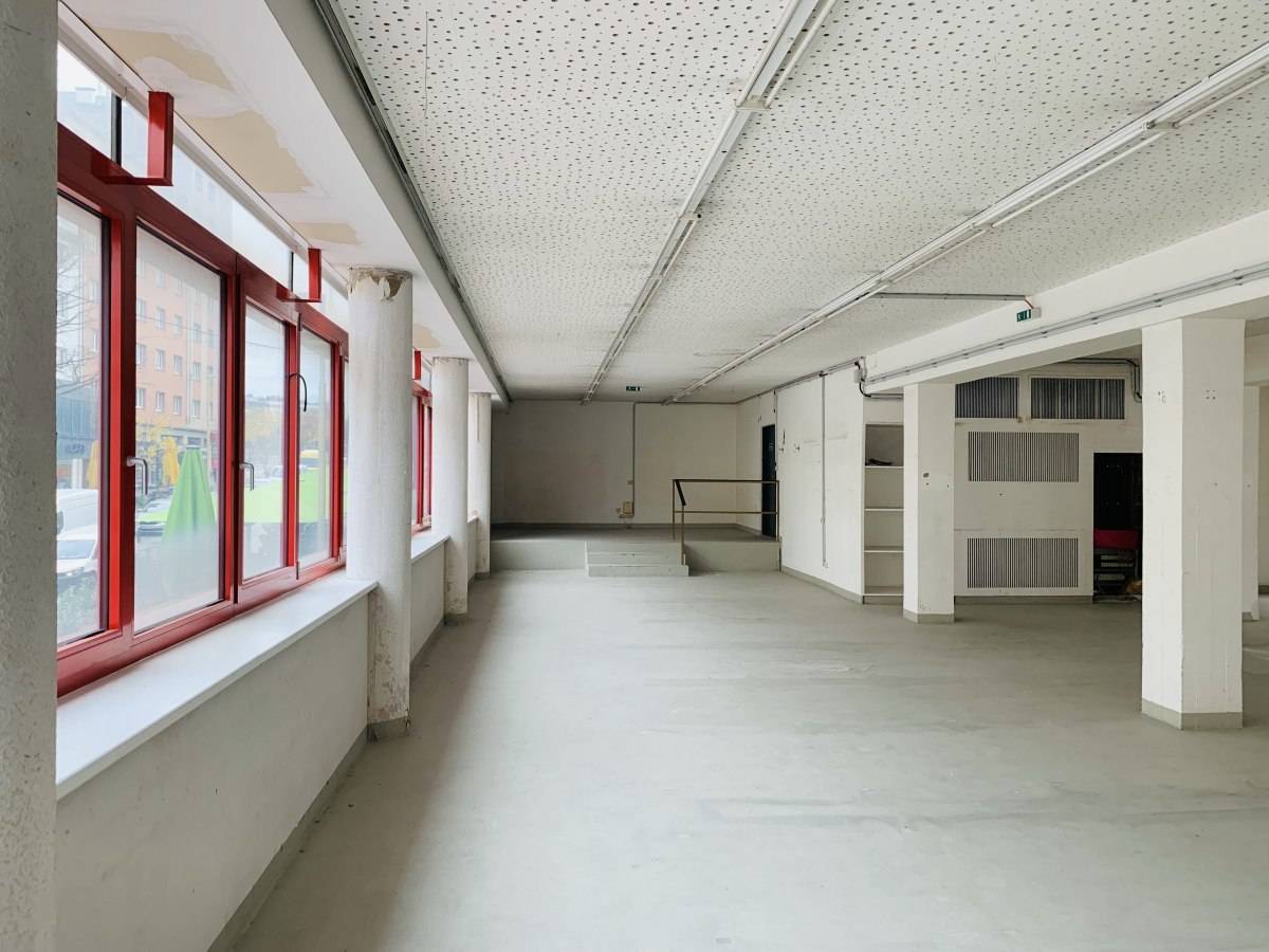 Office 261m² Meidling Main St.