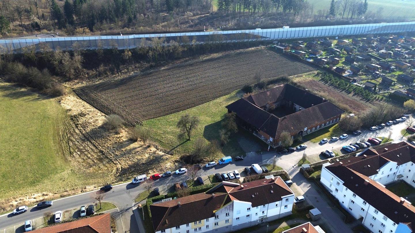 Landwirtschaftliche Flächen & Gutshof Linz