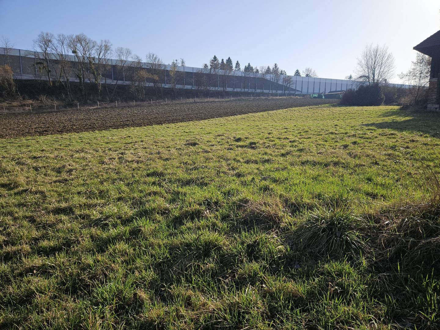 Landwirtschaftliche Flächen & Gutshof Linz