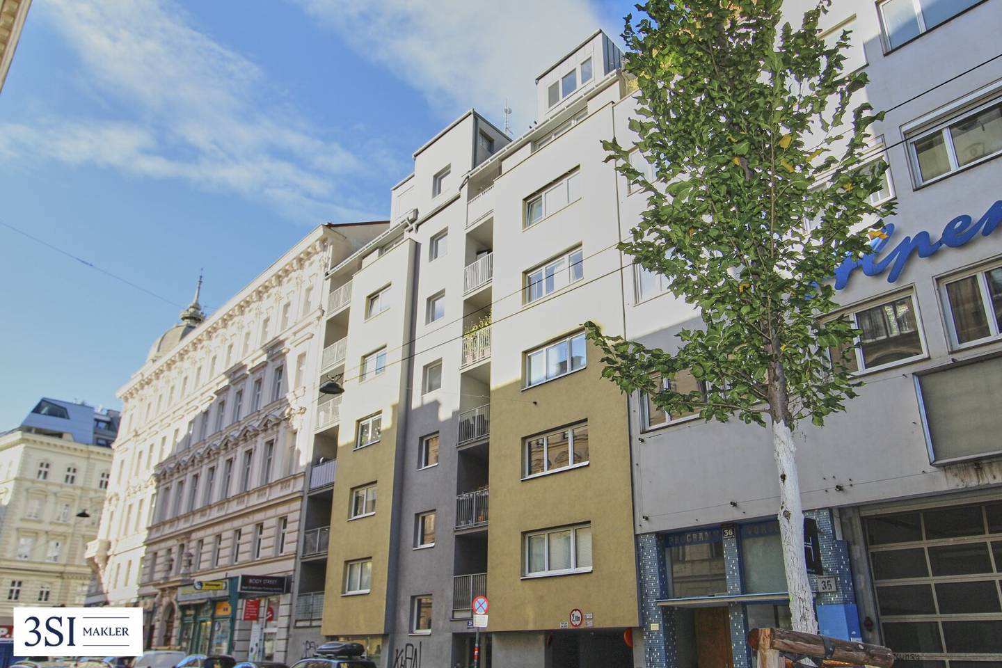 New build apartment with loggia near U1