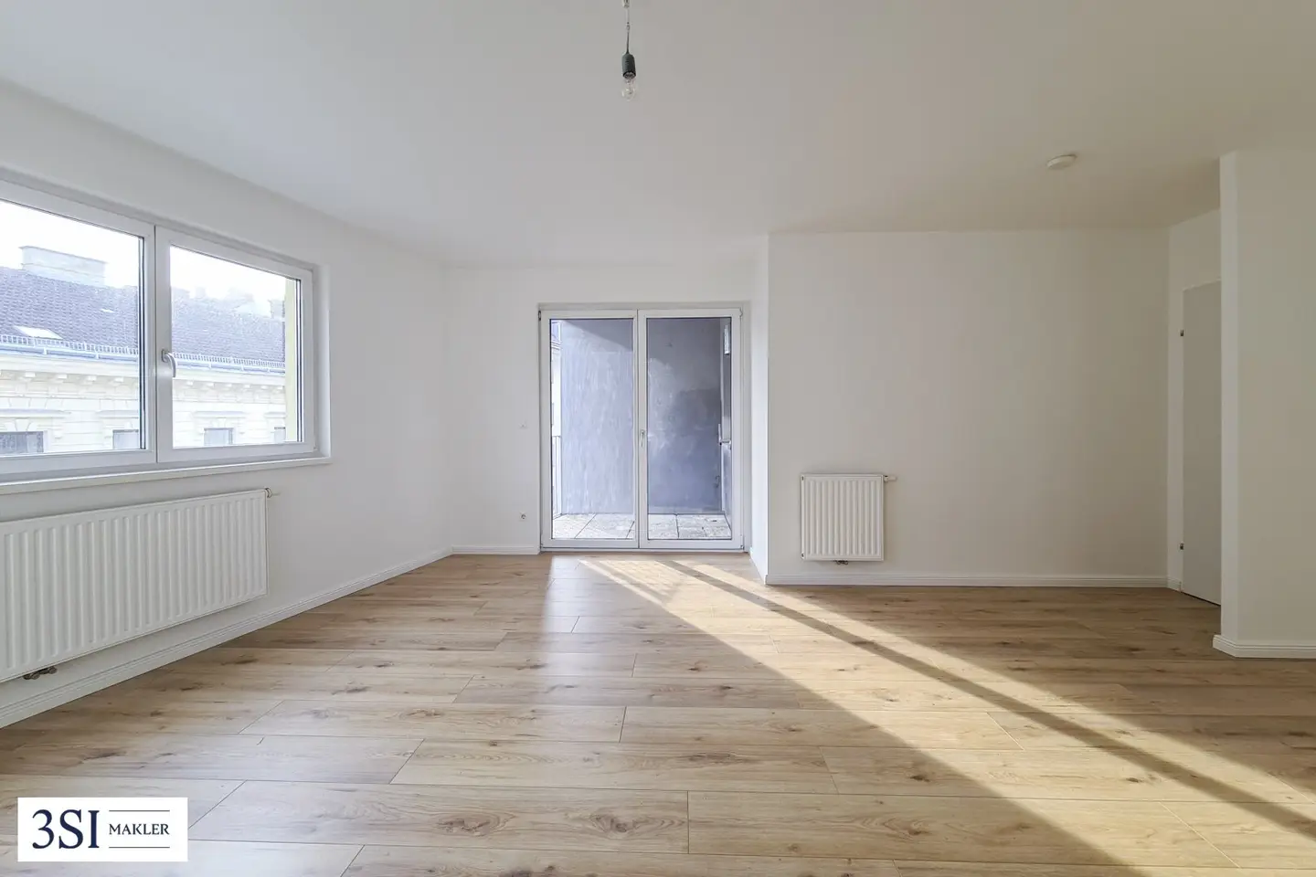 New build apartment with loggia near U1