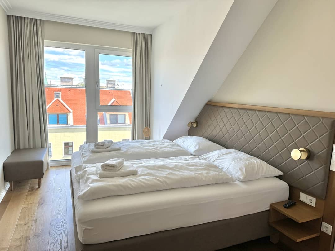 Schlafzimmer 2