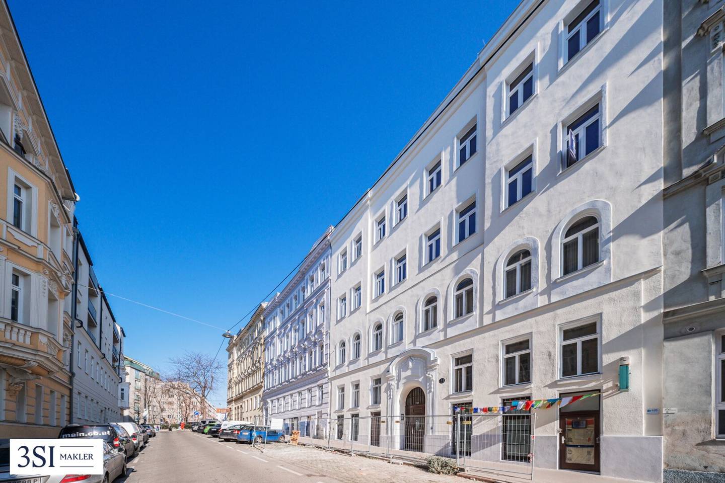 Baubewilligter Rohdachboden mit ausgezeichneter Mikrolage nahe Hütteldorfer Straße und dem Meiselmarkt