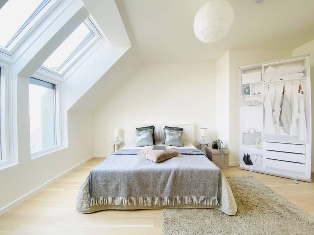 Attic apartment balcony with Kahlenberg view