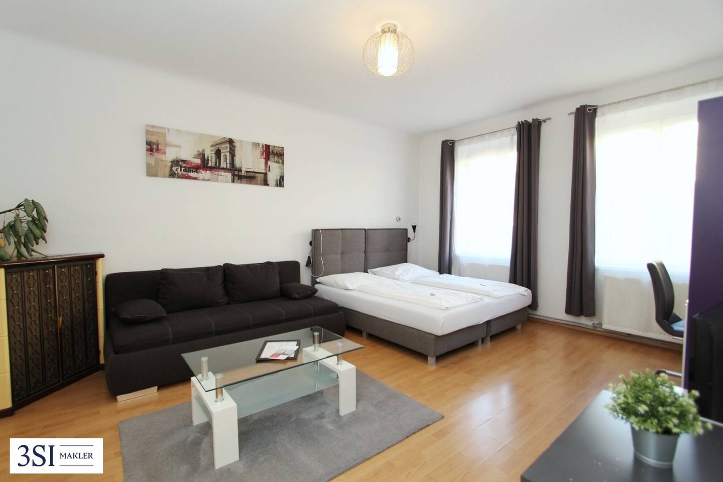 Furnished apartment in an old building with lift