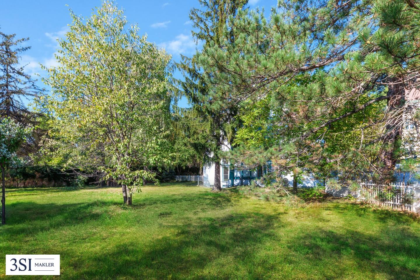 Vacant residence in Döbling's premier location rare investment opportunity