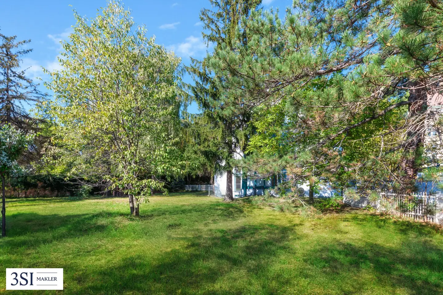 Vacant residence in Döbling's premier location rare investment opportunity