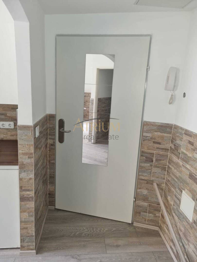 Compact apartment in a quiet location rented