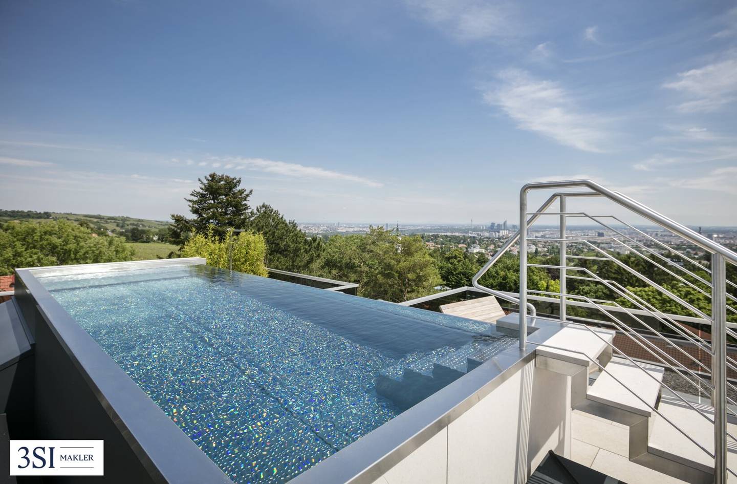 Penthouse Infinity Pool Panoramic View