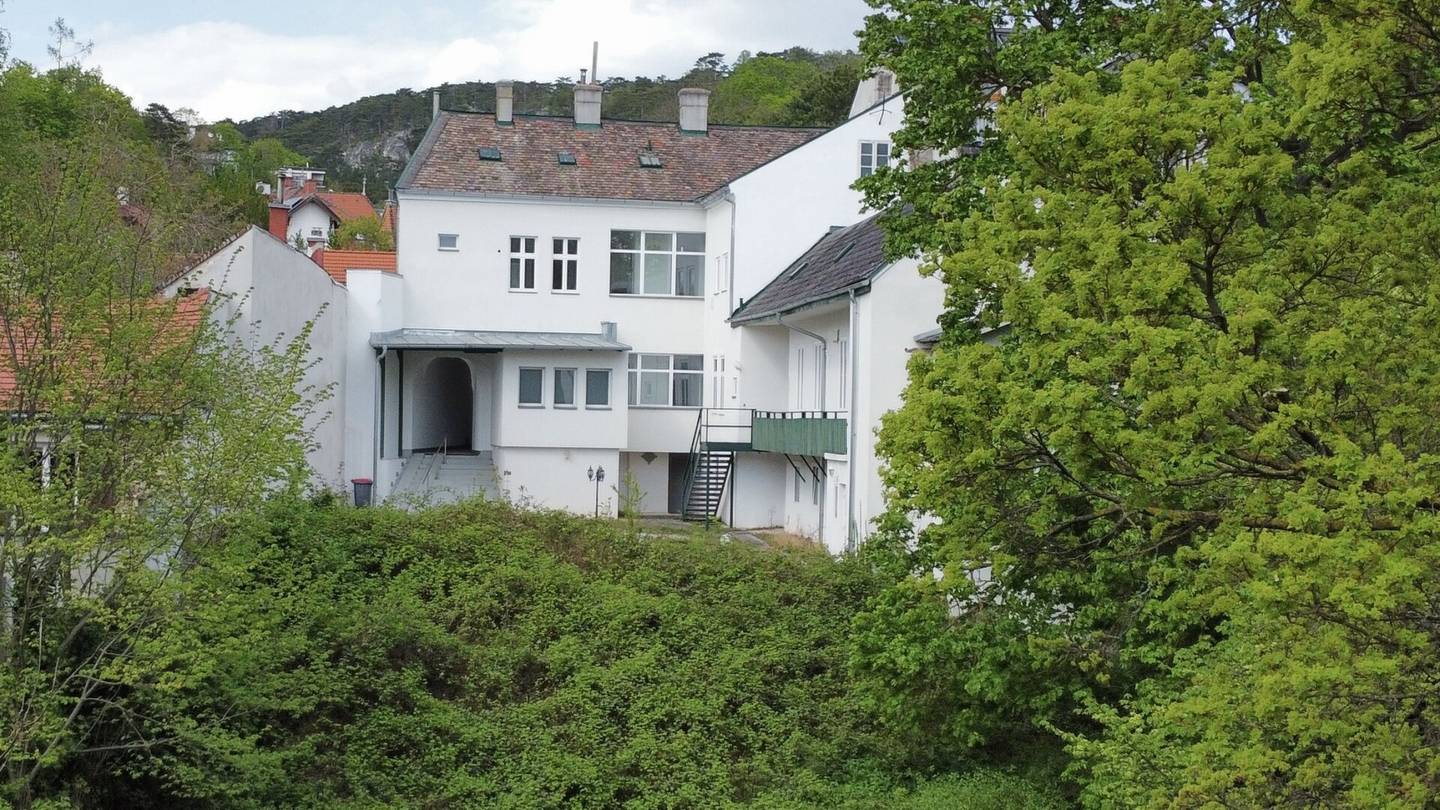 Renovation Project with Development Potential