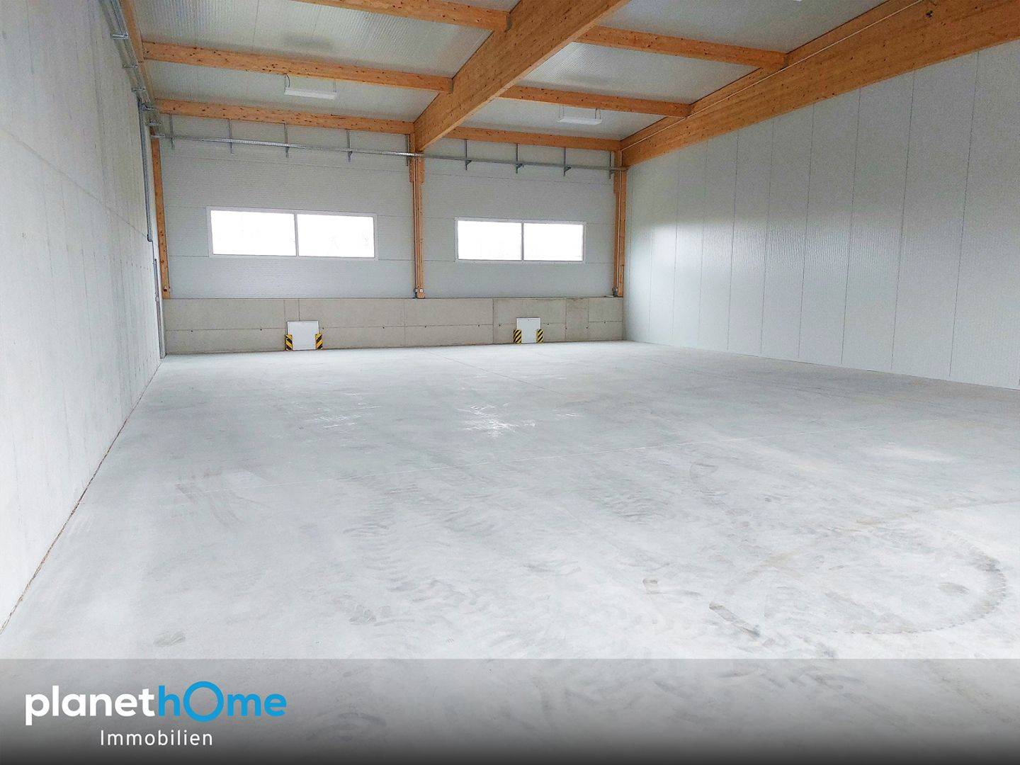 New Commercial Hall 250m² Sooss