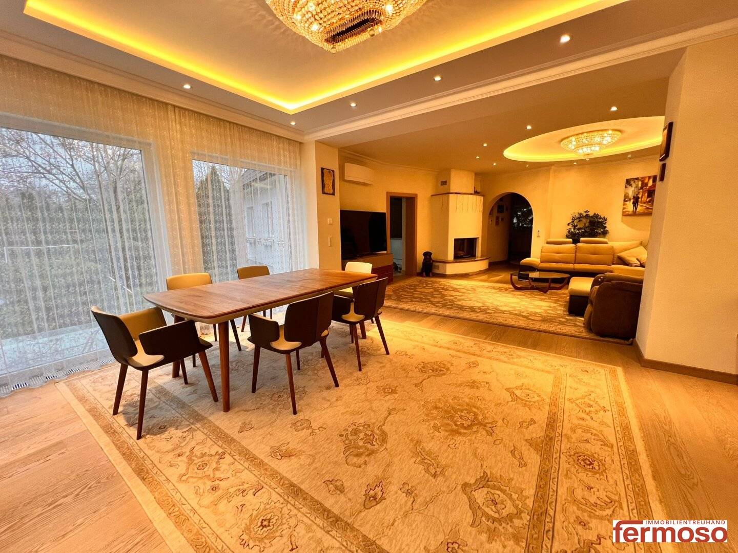 Exklusive Luxusvilla mit Pool und traumhaftem Garten in begehrter Lage von Bruckhaufen nahe Alte Donau und UNO City.