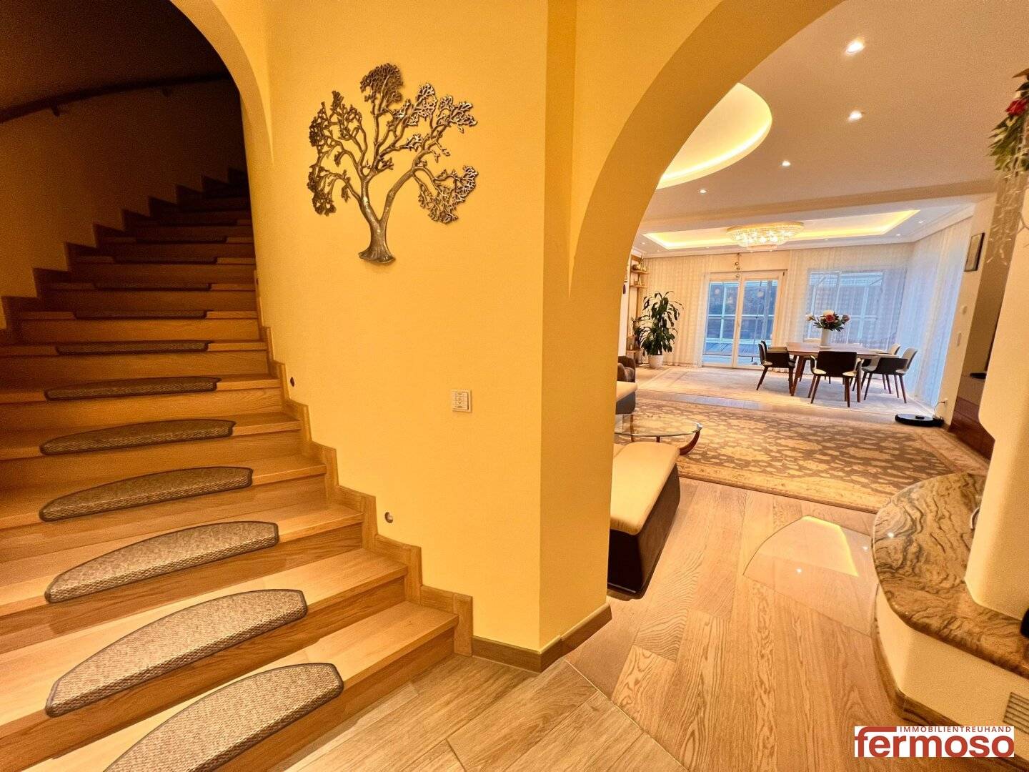 Exklusive Luxusvilla mit Pool und traumhaftem Garten in begehrter Lage von Bruckhaufen nahe Alte Donau und UNO City.