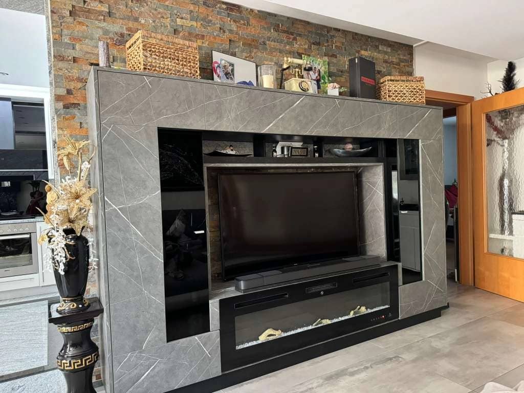 Ground floor living with garden terrace no broker fee