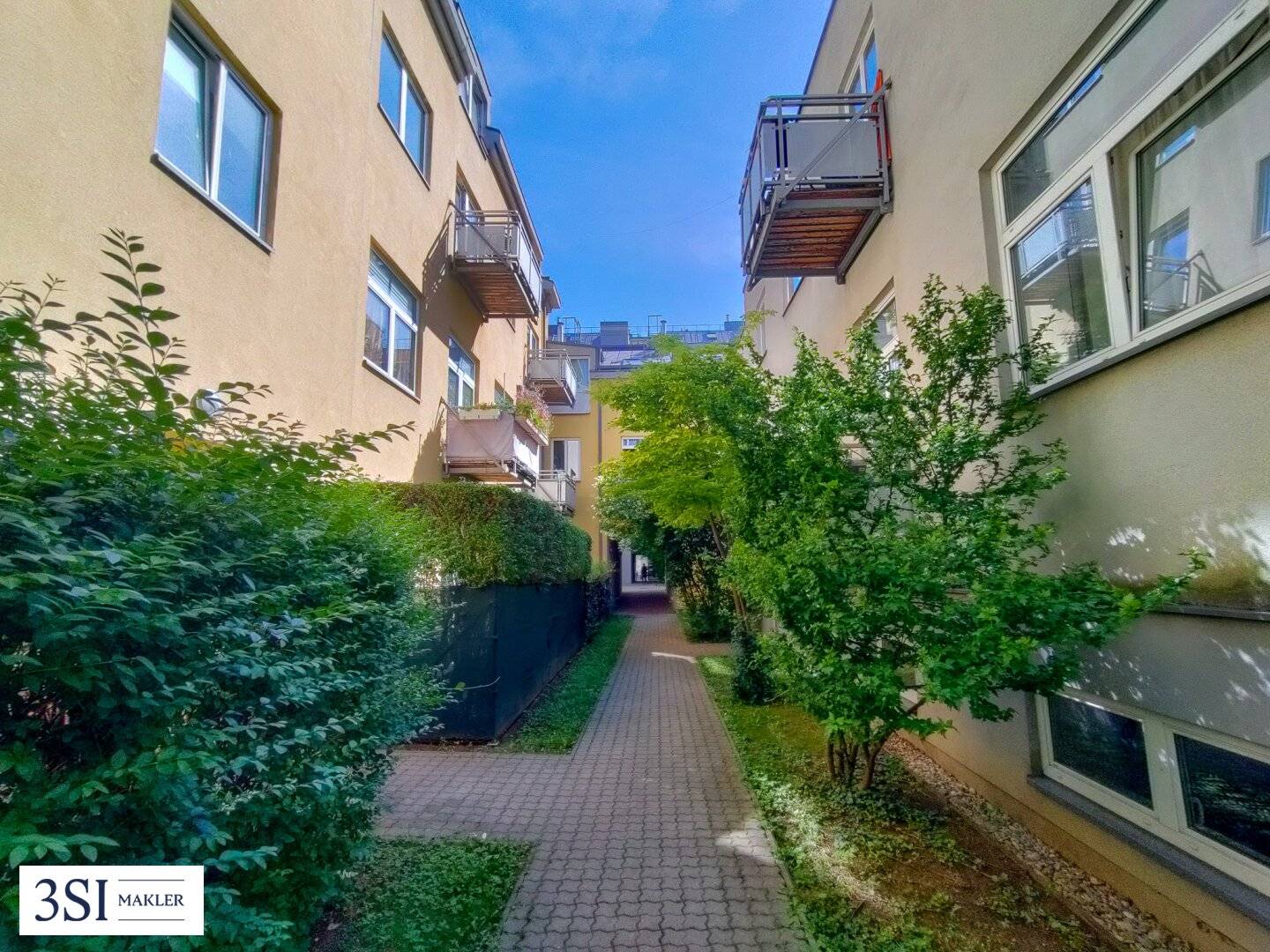 Apartment with garden terrace near Schlossquadrat