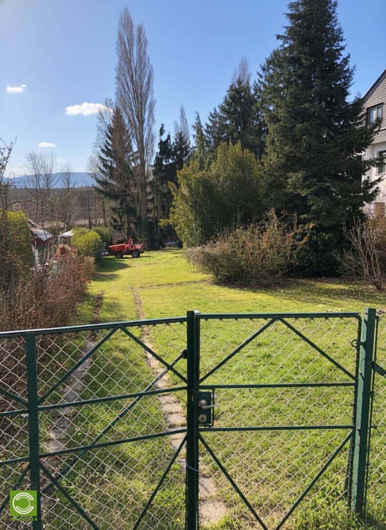 Gießhübl: Zentrales Baugrundstück 1037m²