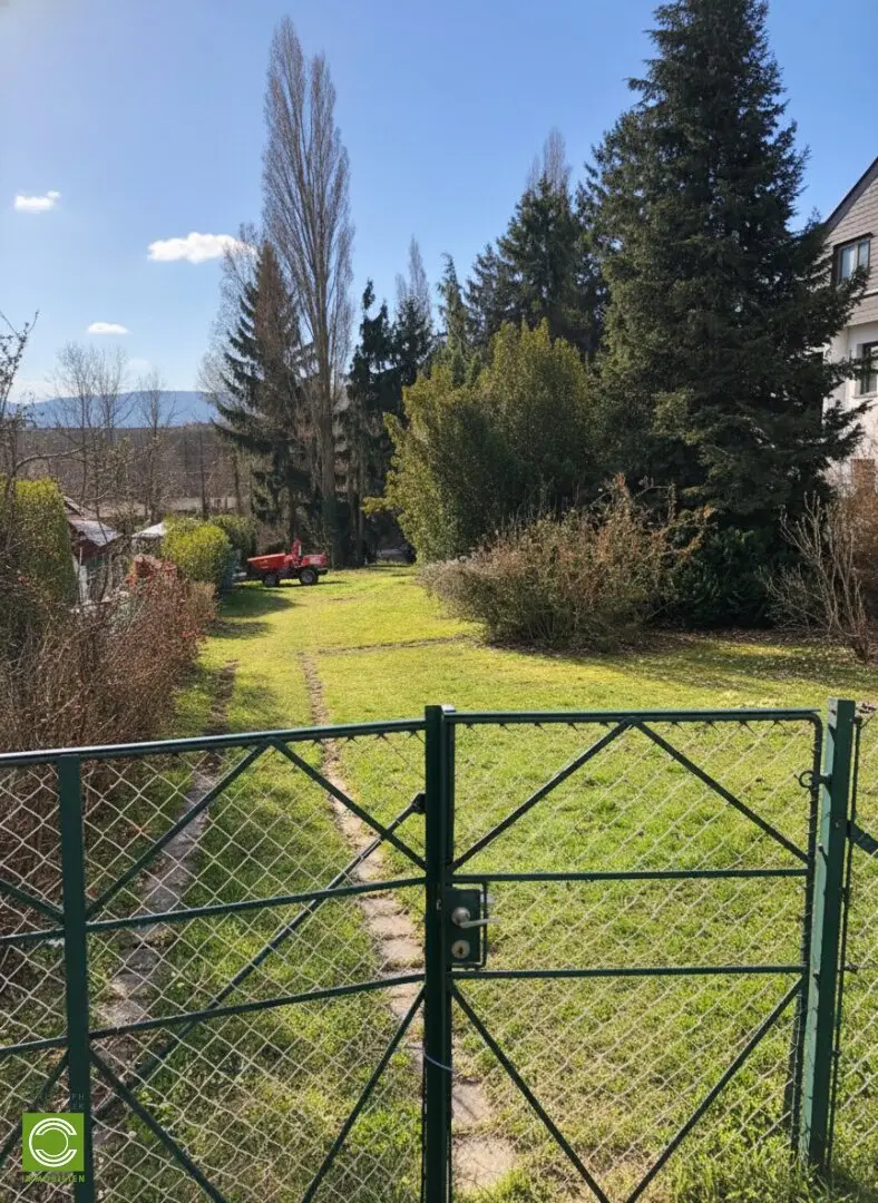 Gießhübl: Zentrales Baugrundstück 1037m²