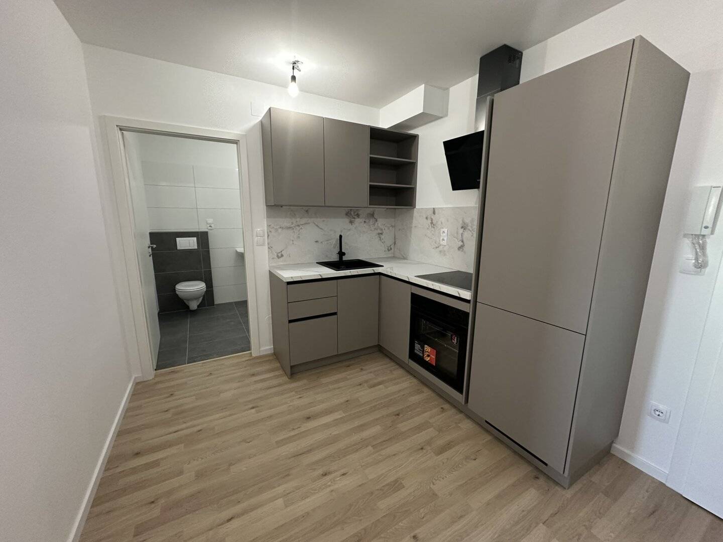 Erstbezug Wohnung nahe Regierungsviertel modern
