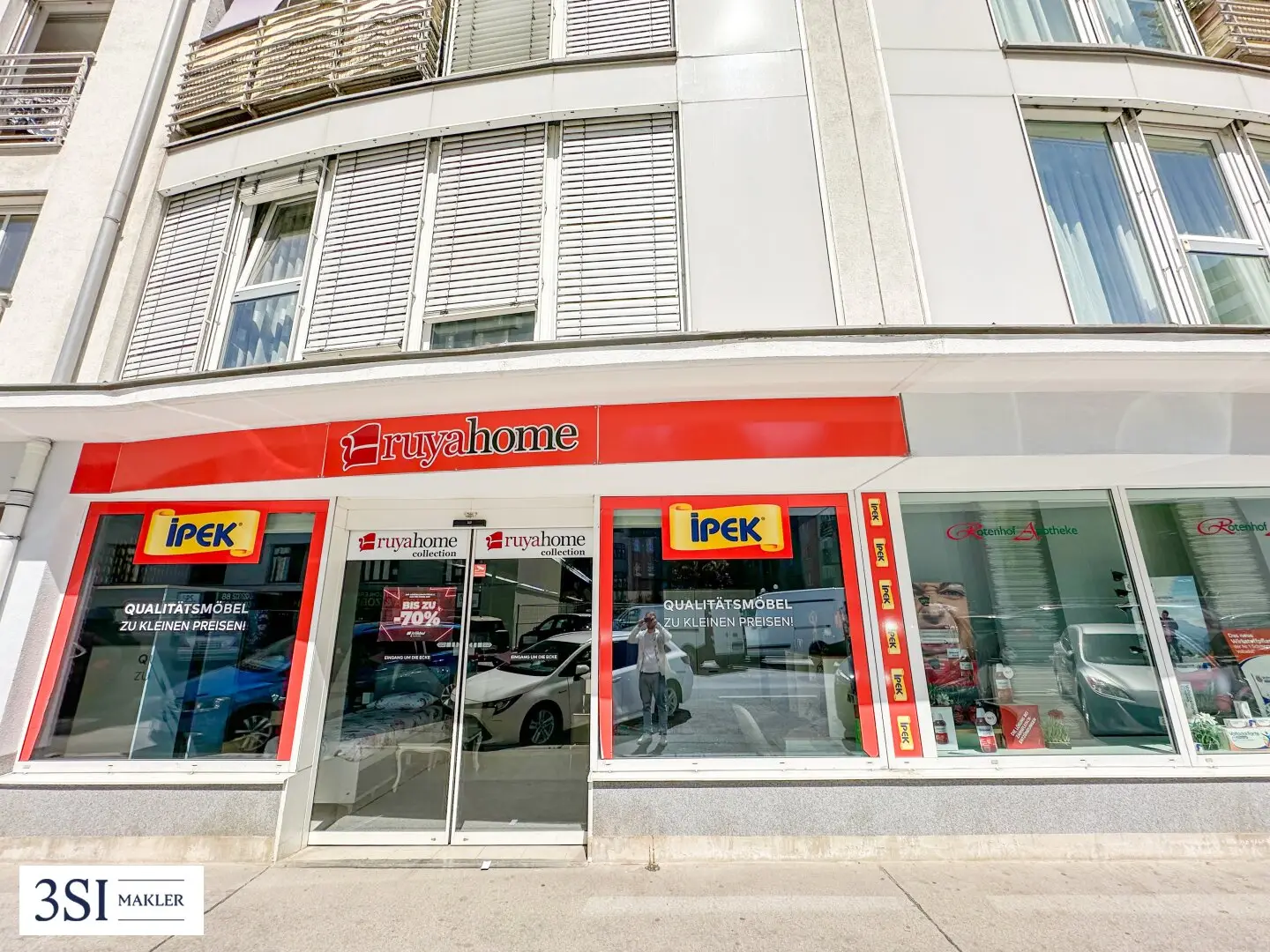 A premium investment property: permanently leased commercial premises with approximately 4% yield