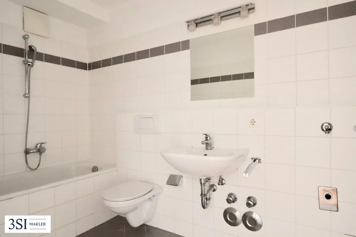 Anlegerwohnung Altbau Schlossquadrat Rendite