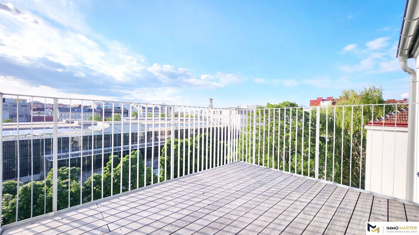 The floating fourfold jackpot attic apartment Family HIT Hearts Floridsdorf Old Danube? But we must remove question mark.